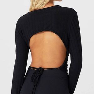 open-back long sleeve t shirt in black